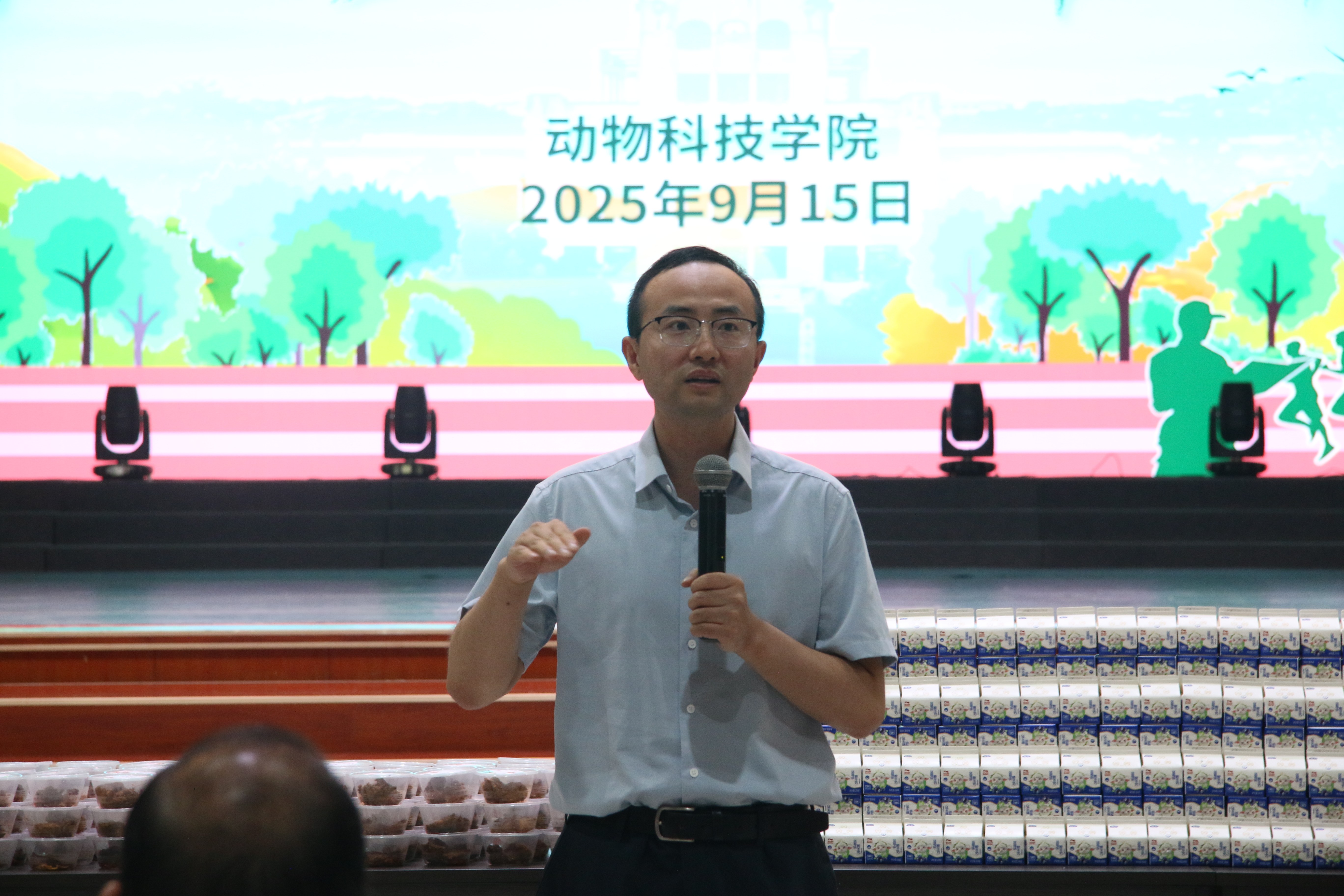 院长2(1).jpg