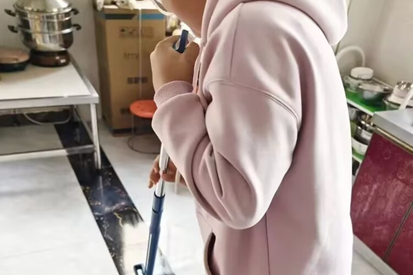 图二 学生开展居家家务劳动.jpg